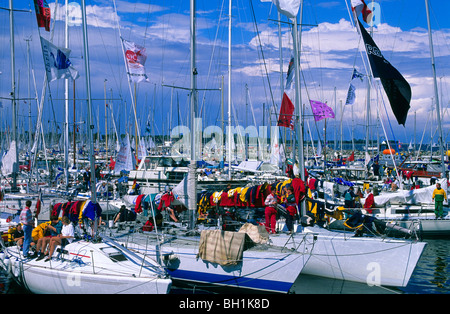 Segelboote im Hafen während der Kieler Woche, Kiel, Schleswig Holstein, Deutschland, Europa Stockfoto