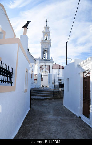 Griechenland, Rhodos, die alte Stadt von Lindos Kirche Glockenturm im Hintergrund Stockfoto