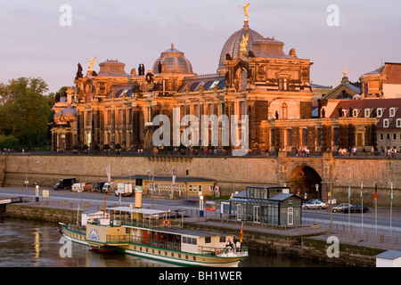 Bruehlsche Terrasse und Akademie der bildenden Künste in Dresden, Dresden, Sachsen, Deutschland, Europa Stockfoto