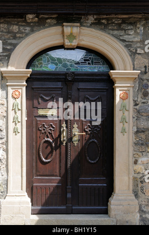 Schön Gestaltetes Portal Eines Malgrat in Goslar, Deutschland. -Schön gestaltete Portal eines Hauses in Goslar, Deutschland. Stockfoto