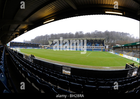 Blick ins Innere Adams Park Stadion, High Wycombe. Haus der Wycombe Wanderers Football Club und London Wasps Rugby Club Stockfoto