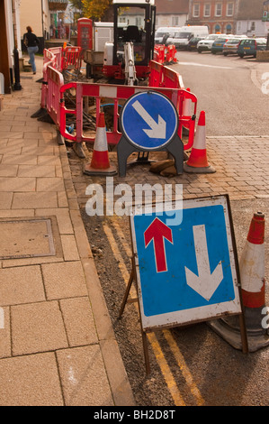 Den Weg für entgegenkommende Fahrzeuge anmelden Framlingham, Suffolk, England, Großbritannien, Uk Stockfoto