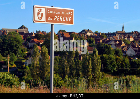 STADT IN DEN REGIONALPARK DER BARSCH, DORF VON MORTAGNE-AU-PERCHE, ORNE (61), NORMANDIE, FRANKREICH Stockfoto