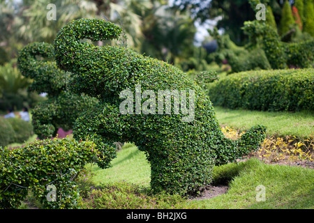 Topairy Tiere in der Nong Nooch Tropical Botanical Garden in Pattaya, Thailand Stockfoto