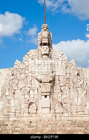 Monumento ein la Bandera oder Denkmal in die Heimat am Paseo de Montejo. Merida, Yucatan, Mexiko. Stockfoto