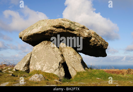 die megalithische Grabstätte "Chun Quoit' am Morvah in der Nähe von Pendeen in Cornwall, Großbritannien Stockfoto