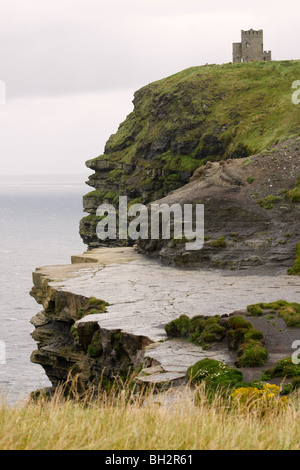 O'Briens Tower auf den Klippen von Moher, County Clare, Eiire. Stockfoto