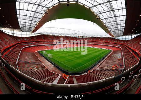 Blick in das Emirates Stadium (auch bekannt als Ashburton Grove), London. Haus von Arsenal Football Club Stockfoto