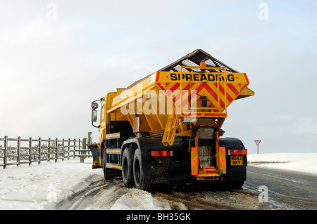 Streusalzverbrauch Wagen auf Bodmin moor, Cornwall, uk Stockfoto