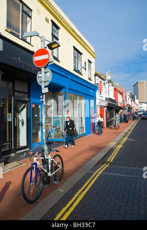 Geparkte Fahrrad Sydney Street North Laine Brighton England UK Europe Stockfoto