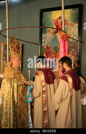 Israel, Jerusalem, armenische orthodoxe Himmelfahrt Zeremonie an der Himmelfahrt-Kapelle auf dem Ölberg Stockfoto