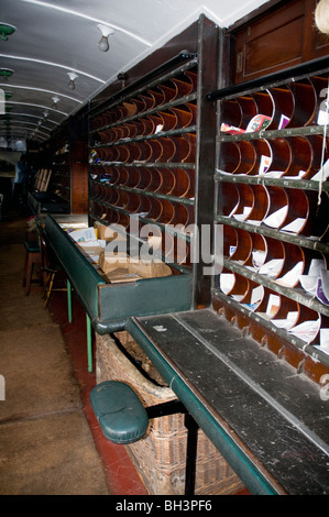 Innenansicht einer Wanderausstellung Poststelle Zug Wagen Stockfoto