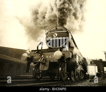 LNER Dampf Lok 4472 "Flying Scotsman" mit den 40. Jahrestag nonstop laufen lassen London Kings Cross. Stockfoto