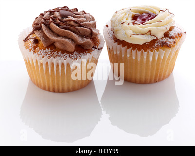 Muffins auf einem weißen Hintergrund Stockfoto