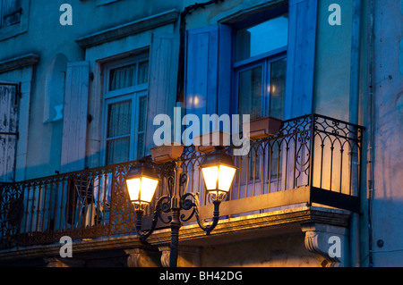 Straßenlaternen in der Abenddämmerung, Ganges, Frankreich Stockfoto