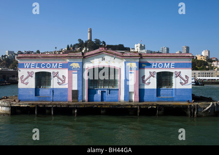 Der Rand des Pier 31 liest "Welcome Home", San Francisco, Kalifornien. Stockfoto