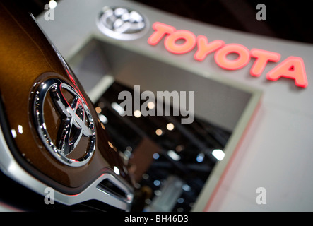 Toyota-Fahrzeuge auf dem Display. Stockfoto