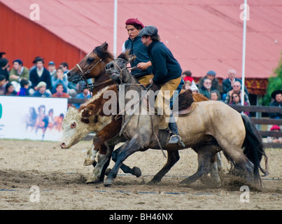 Teilnehmer an der Gauchos-Show im "Semana Criolla" Stockfoto