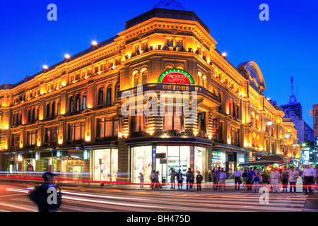 Florida Fußgängerzone und "Galerias Pacifico" shopping Mall. Buenos Aires, Argentinien. Stockfoto