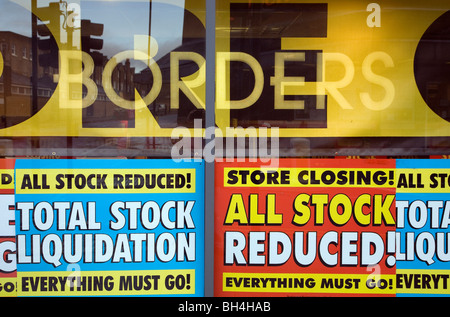 Schließung der Verkauf an Zweig der Grenzen Buchhandlung, London Stockfoto