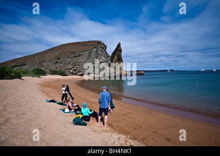 Schnorcheln rund um die Basis des Pinnacle Rock gehört zu den allerbesten aller der Galapagosinseln Ecuador Stockfoto