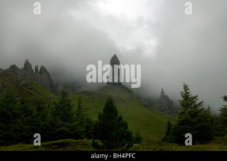 Die unheimliche Felsformationen der die Storr. Stockfoto