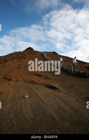 Hölzerne Treppen, die von der Spitze der Isla Bartolomé, Galapagos, Ecuador im September Stockfoto