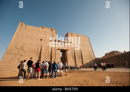 Tempel des Horus in Edfu, Ägypten, Afrika Stockfoto