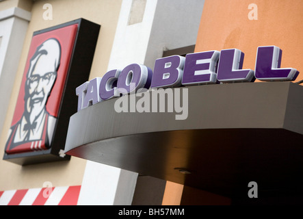 Ein Taco Bell und Kentucky Fried Chicken Restaurant Lage. Stockfoto