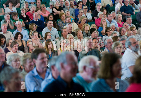 Publikum im Parlament jetzt stürzen Debatte Hay Festival 2009. Stockfoto