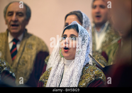 Das Feiern von Weihnachten am 6. Januar (Dreikönigstag) in Kumkapi Meryemana (Surp Asdvadzadzin) armenische Kirche Istanbul Türkei Stockfoto