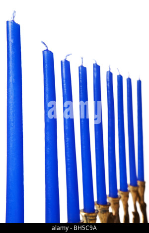 Hanukkah Menorah Kerzen auf einem weißen Hintergrund isoliert Stockfoto