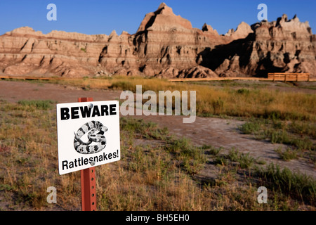 Hüten Sie sich vor Klapperschlangen Warnhinweis Badlands Nationalpark, South Dakota, Vereinigte Staaten von Amerika Stockfoto