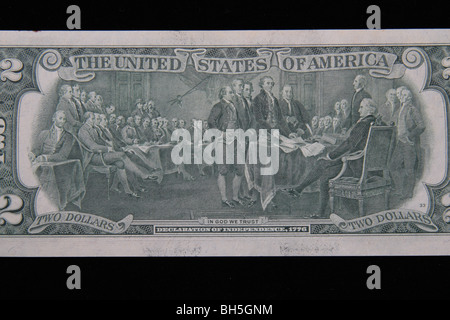 Der Rückseite einer seltenen zwei Dollar ($2) Vereinigte Staaten von Amerika Banknote (Bill) zeigt die Unabhängigkeitserklärung 1776. Stockfoto