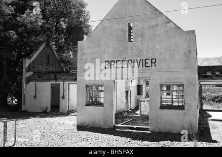 Verlassenen Station Haus Stockfoto