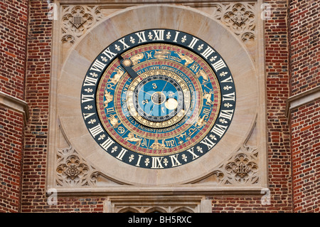 Henry VIII astronomische Uhr in Hampton Court Palace Stockfoto