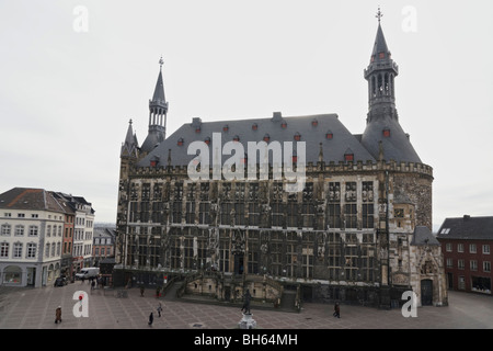 Mittelalter Stadt Rathaus Aachen Vorderansicht im Winter, Deutschland Stockfoto