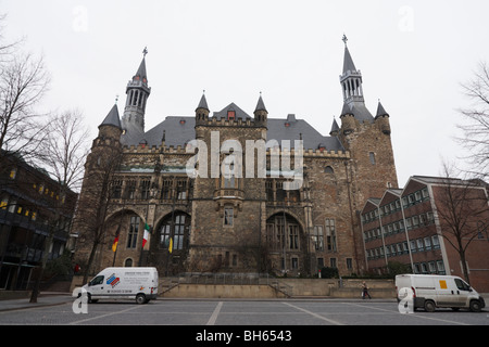 Mittelalter Stadt Rathaus Aachen gesehen von hinten im Winter, Deutschland Stockfoto