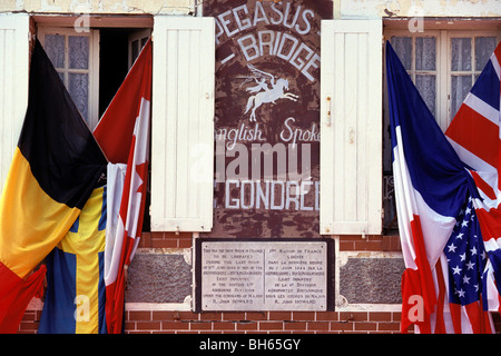 GONDREE HAUS ERSTE BEFREIT, PEGASUS-BRÜCKE, BATTERIE, WEBSITE VON DER D-DAY LANDUNG IN DER NORMANDIE, CALVADOS (14) Stockfoto