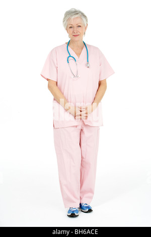 Studioportrait von Senior-Krankenschwester Stockfoto