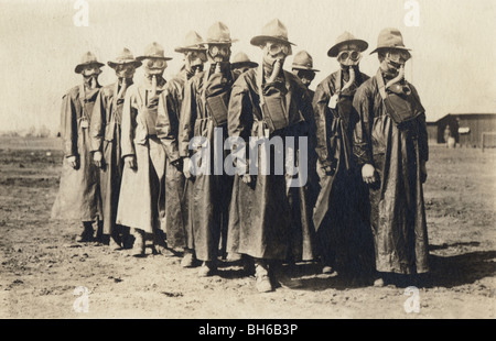 Soldaten der Armee Gasmasken Stockfoto