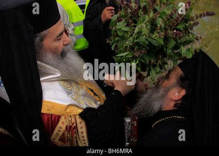 Jordan Valley, griechisch orthodoxe Patriarch Theophilus III. von Jerusalem auf Theophany am Qasr al Yahud Stockfoto