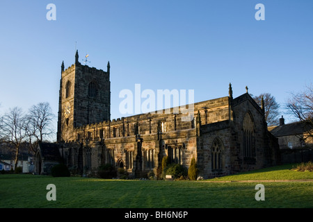 Holy Trinity Church, einer herrlichen mittelalterlichen Konstrukt an der Spitze der Skiptons High Street, North Yorkshire Stockfoto