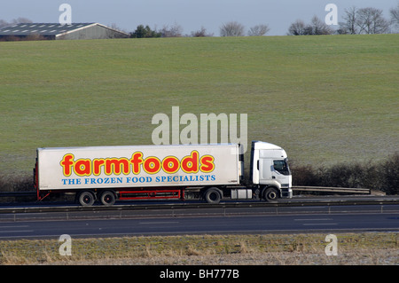 Farmfoods LKW auf Autobahn M40, Warwickshire, UK Stockfoto