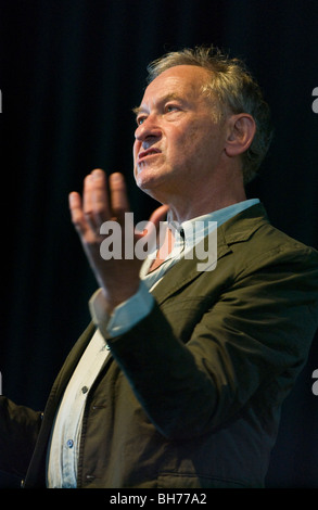 Simon Schama Historiker sprechen auf der Bühne Hay Festival 2009 Hay on Wye Powys Wales UK Stockfoto