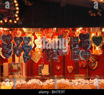 Süßwaren und Mutter stand auf Köln Weihnachten Markt South Bank London Dezember 2009 Stockfoto