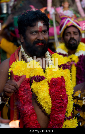 Pilger am Thaipusam Malaysia 2010 wird besessen Stockfoto