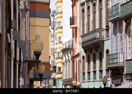 Eine Reihe von Fotos von der Calle Mayor de Triana, der Haupteinkaufsstraße in der Altstadt von Las Palmas, Gran Canaria Stockfoto