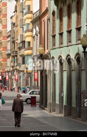 Eine Reihe von Fotos von der Calle Mayor de Triana, der Haupteinkaufsstraße in der Altstadt von Las Palmas, Gran Canaria Stockfoto