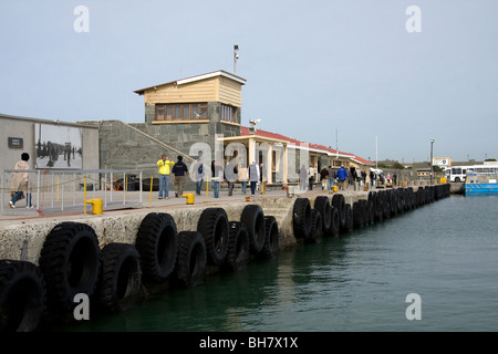 Robben Island andocken, wie gesehen von Fähre, Cape Town, Südafrika Stockfoto